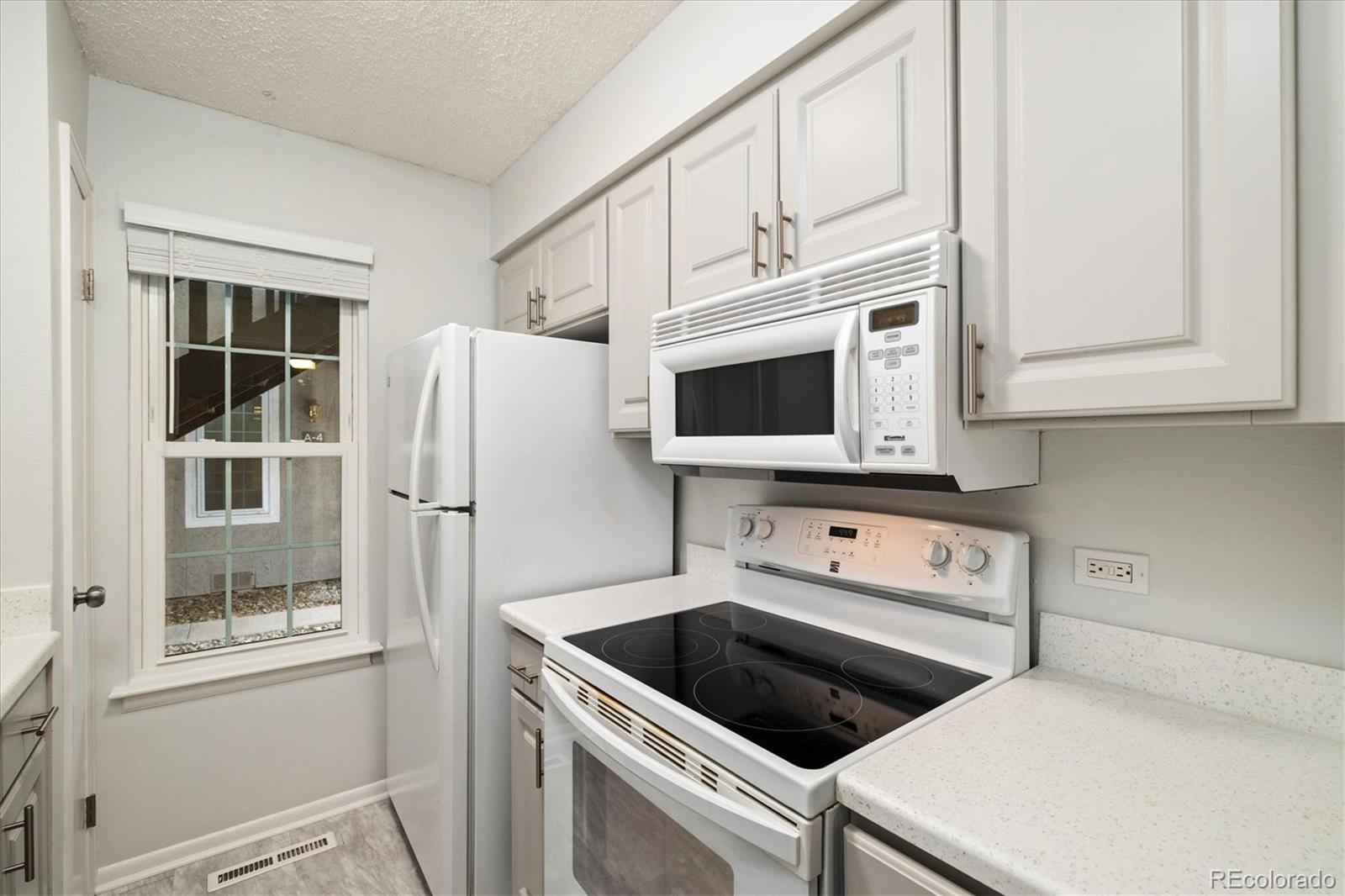 MLS Image #3 for 7105 s gaylord street,centennial, Colorado