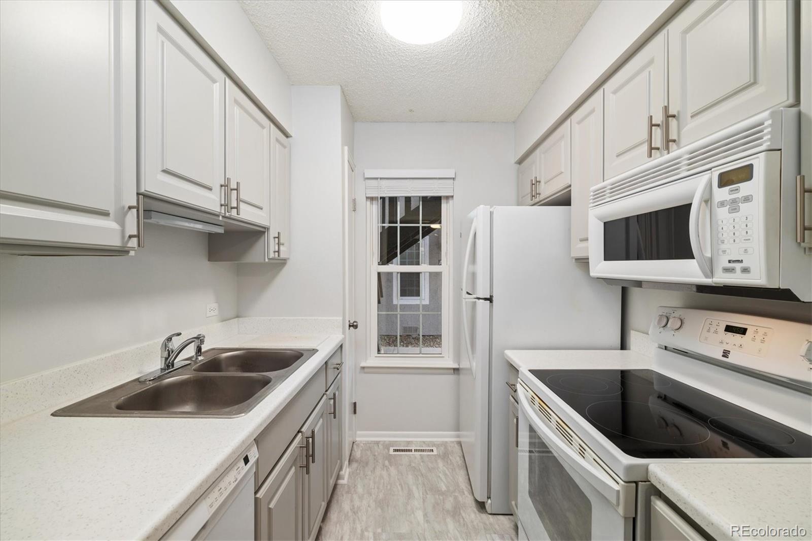 MLS Image #4 for 7105 s gaylord street,centennial, Colorado