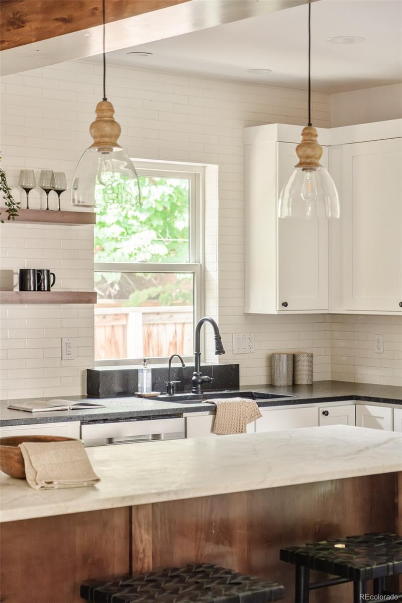 MLS Image #16 for 418 s pearl street,denver, Colorado