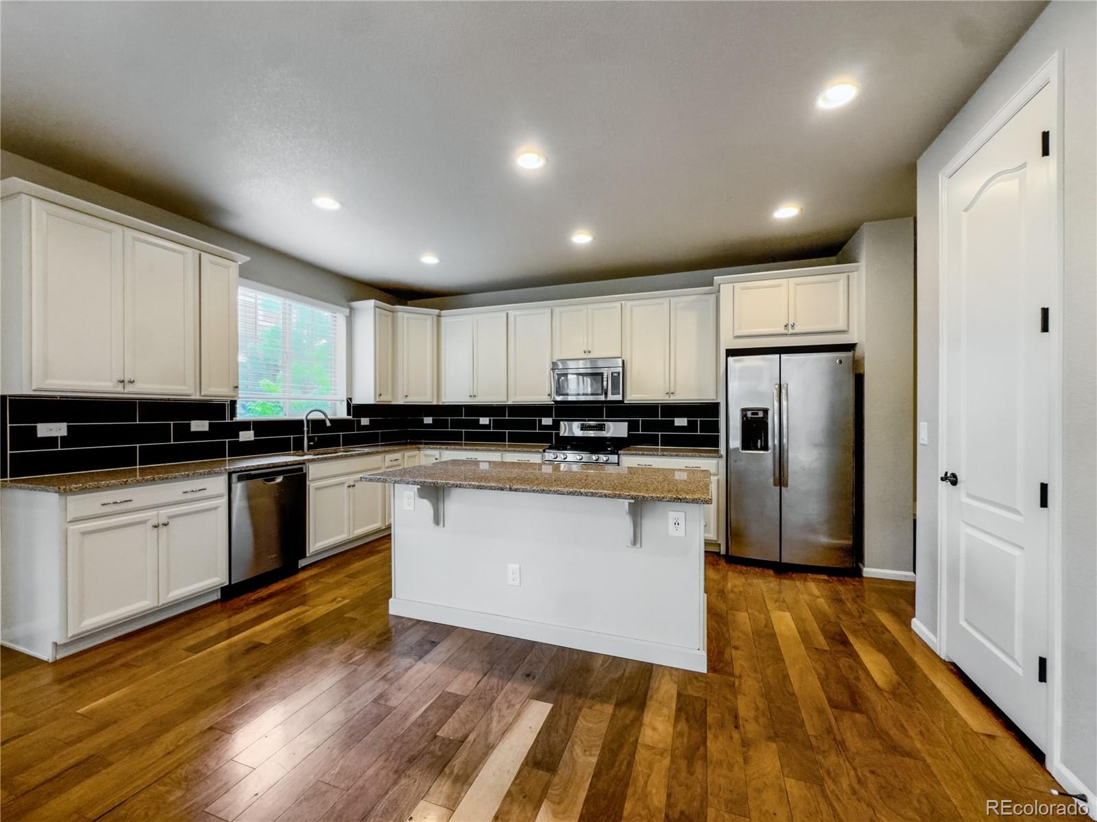 MLS Image #5 for 26903 e easter place,aurora, Colorado