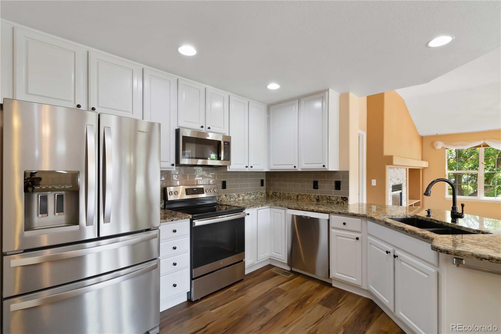 MLS Image #11 for 23683 e links place,aurora, Colorado