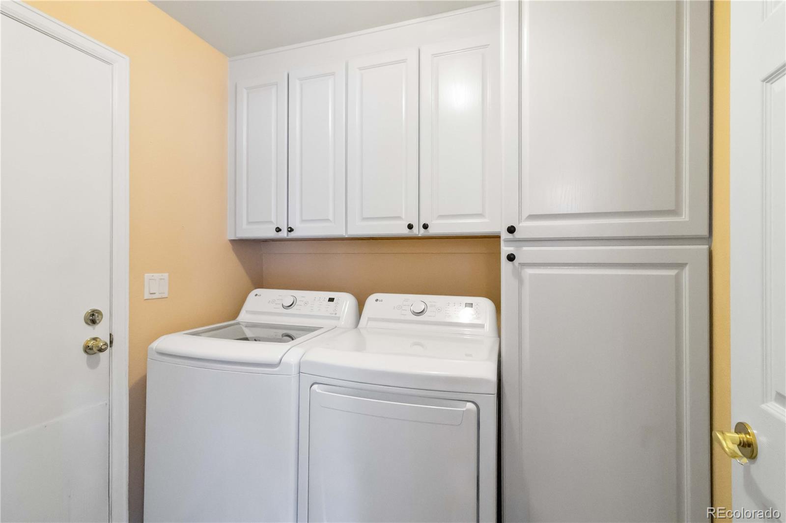 MLS Image #16 for 23683 e links place,aurora, Colorado