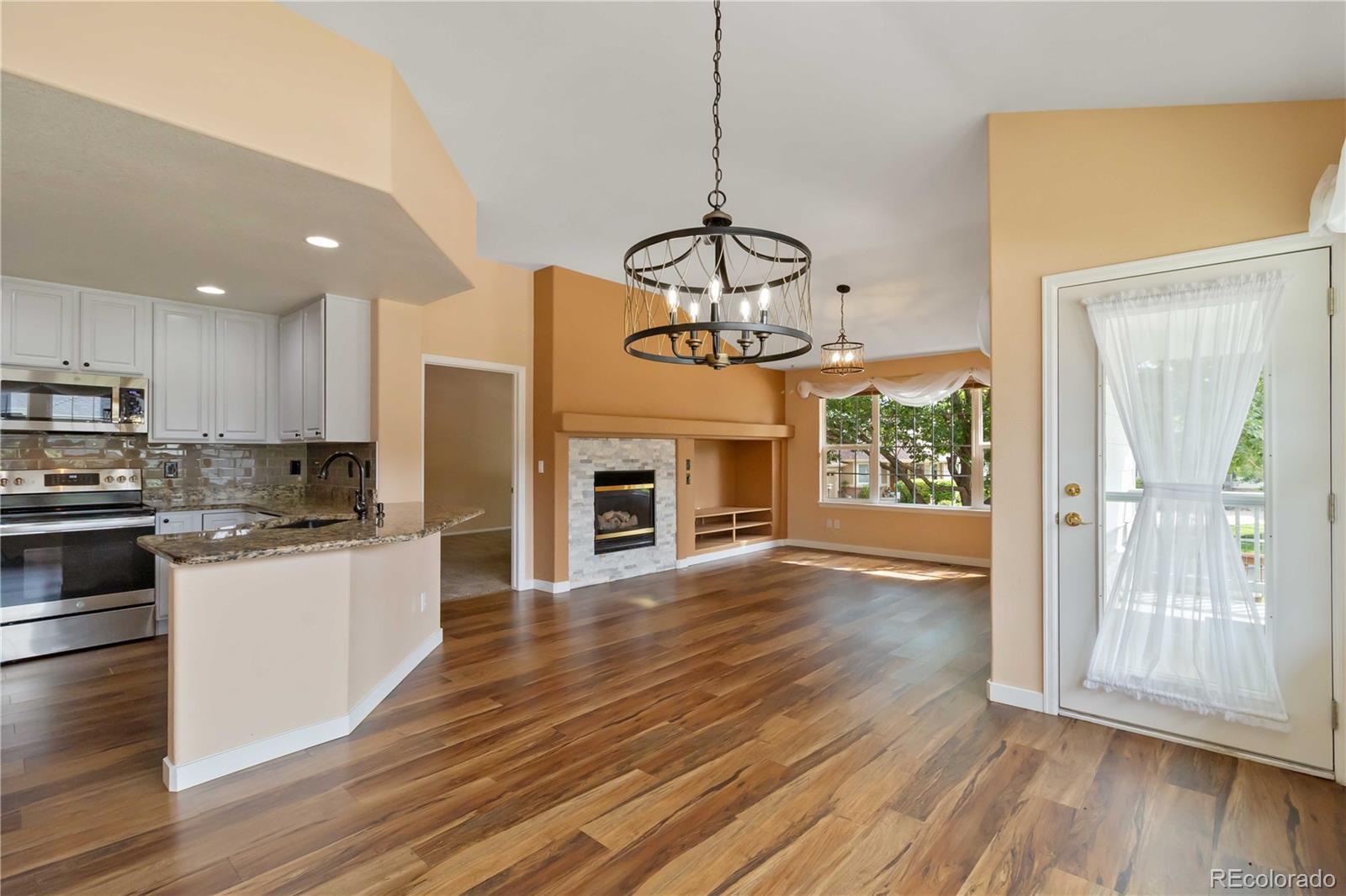 MLS Image #5 for 23683 e links place,aurora, Colorado
