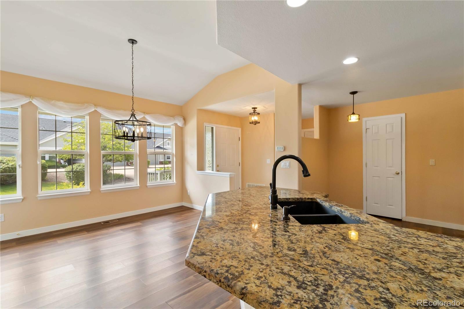 MLS Image #6 for 23683 e links place,aurora, Colorado