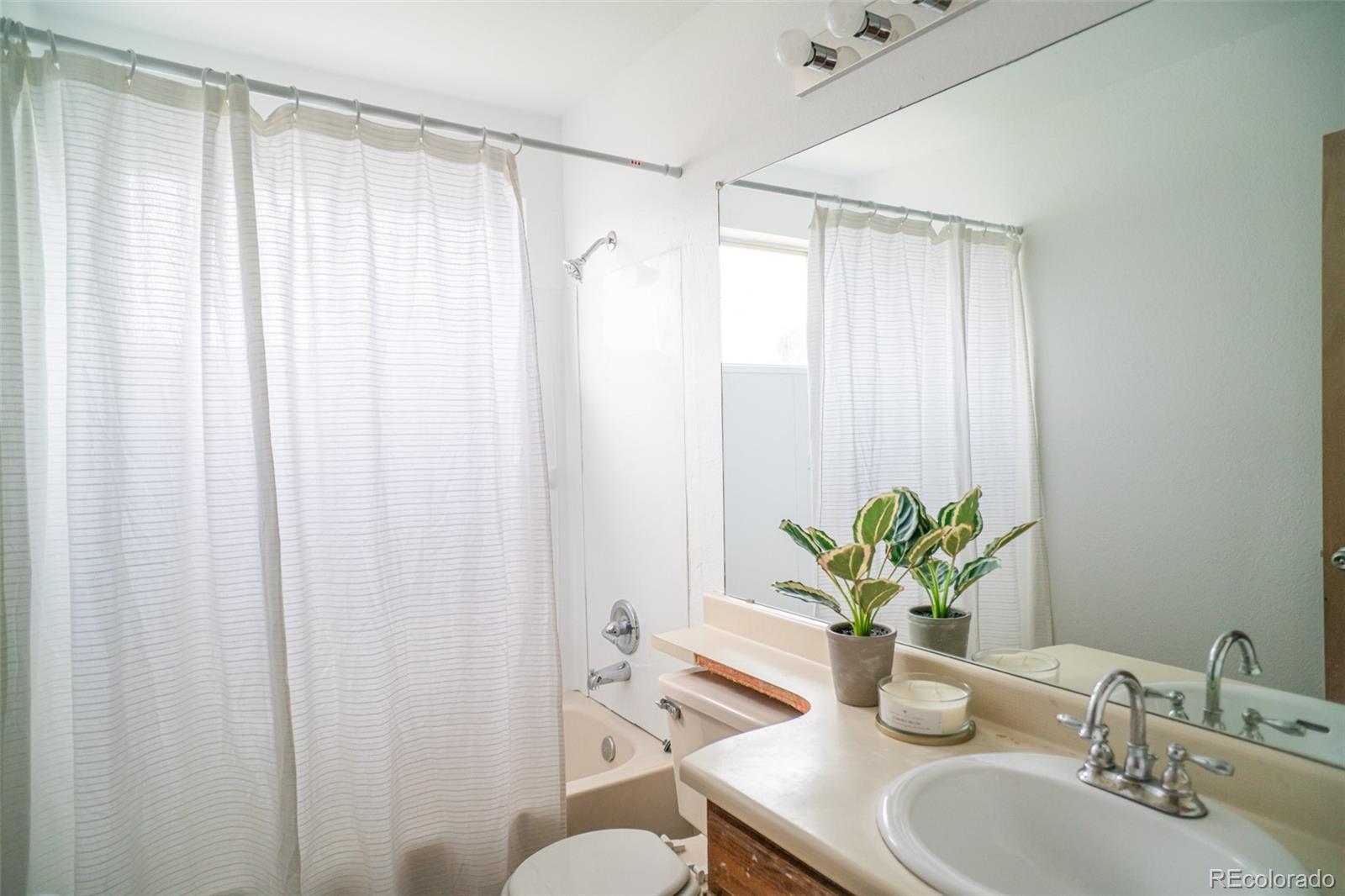 MLS Image #14 for 12812 e wyoming circle,aurora, Colorado