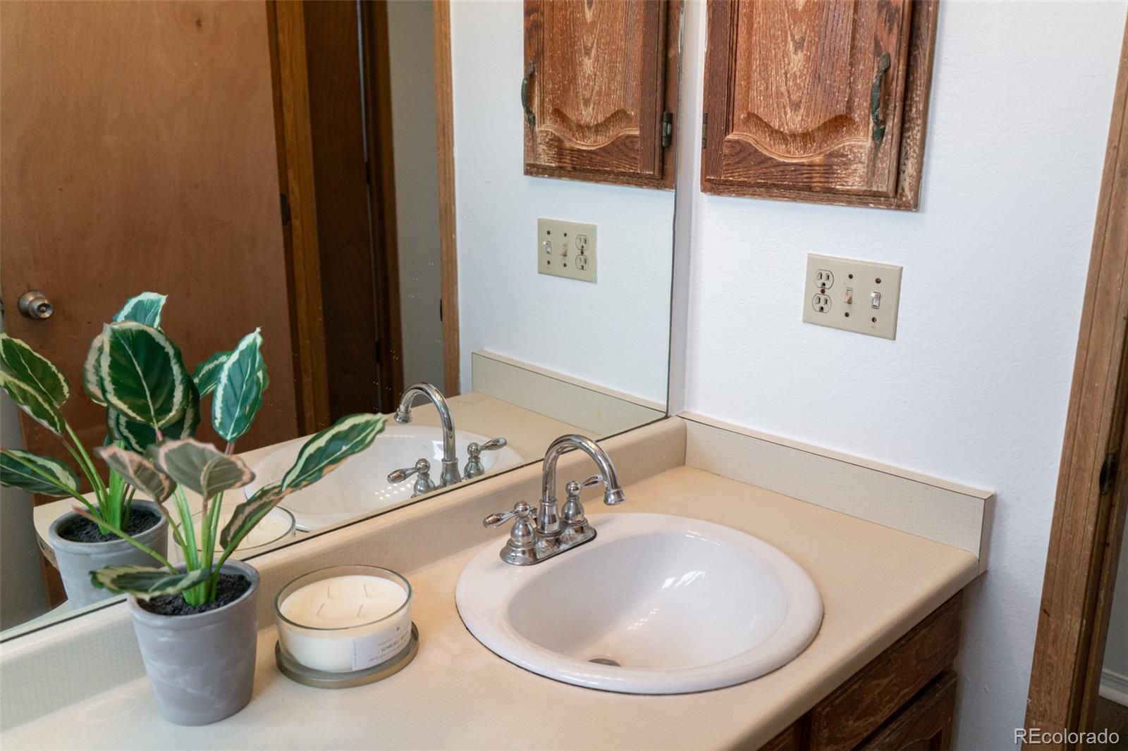 MLS Image #8 for 12812 e wyoming circle,aurora, Colorado