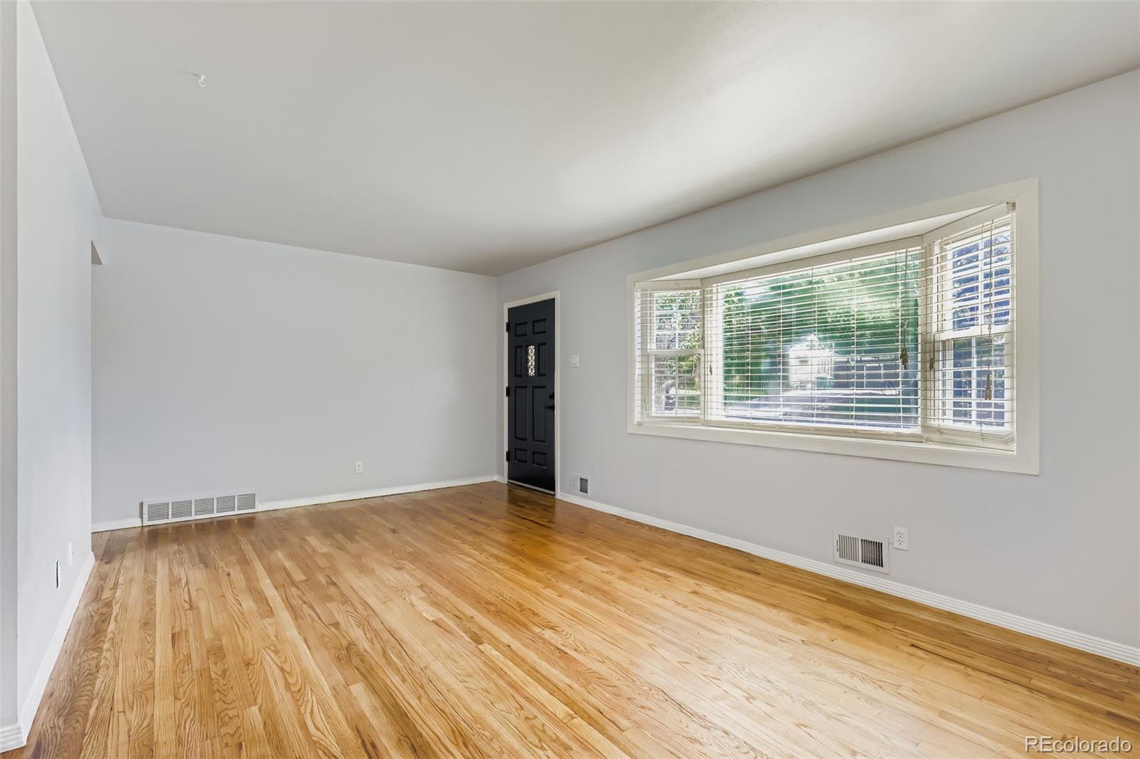 MLS Image #3 for 2821 s kearney street,denver, Colorado