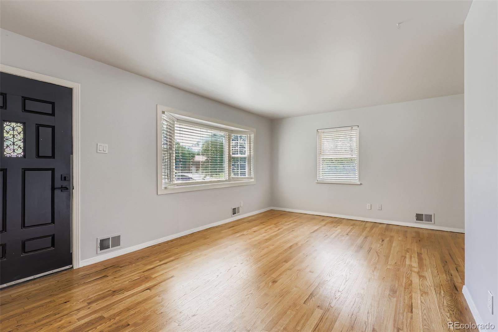 MLS Image #6 for 2821 s kearney street,denver, Colorado