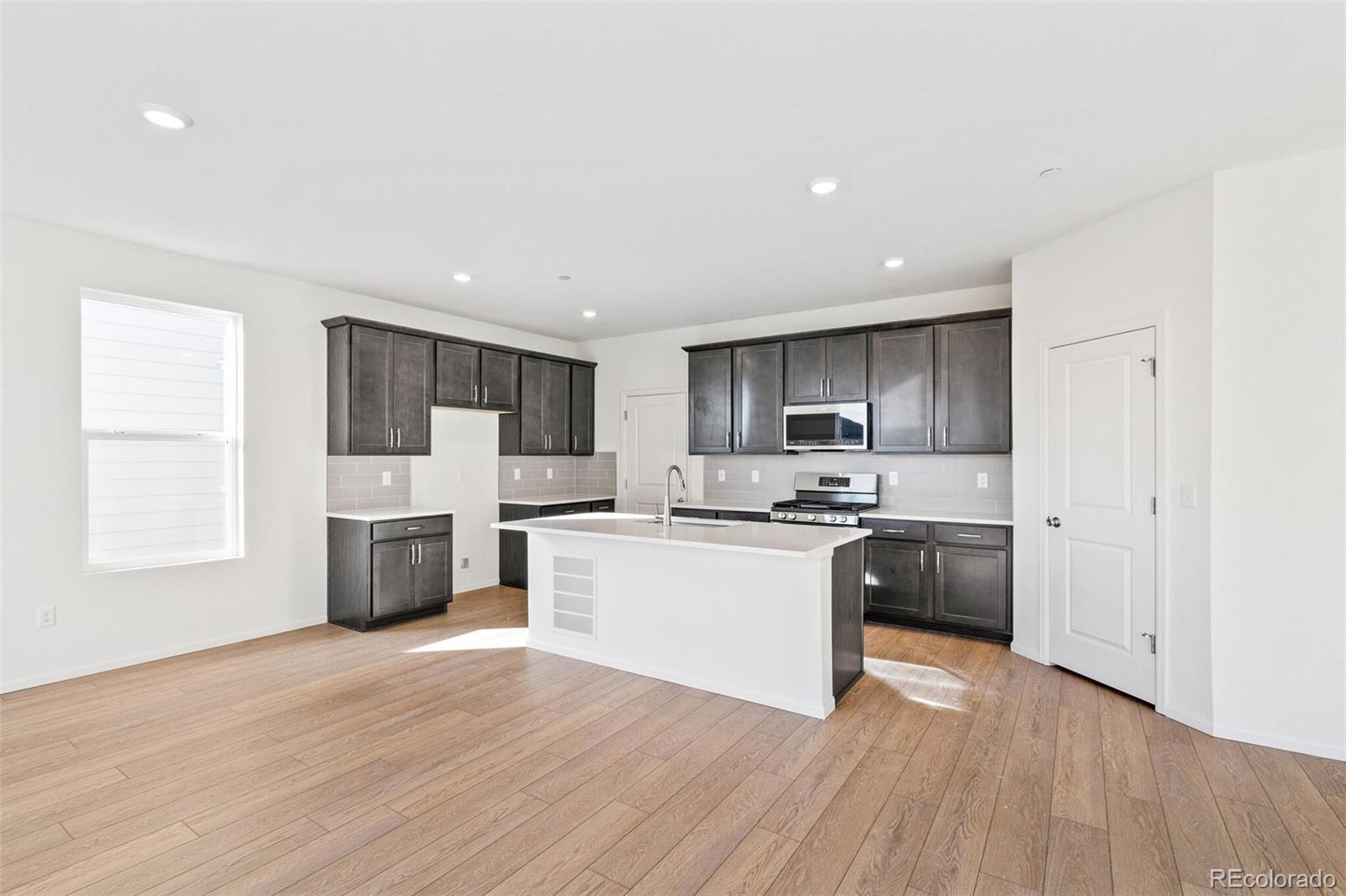 MLS Image #10 for 13586 e 110th drive,commerce city, Colorado