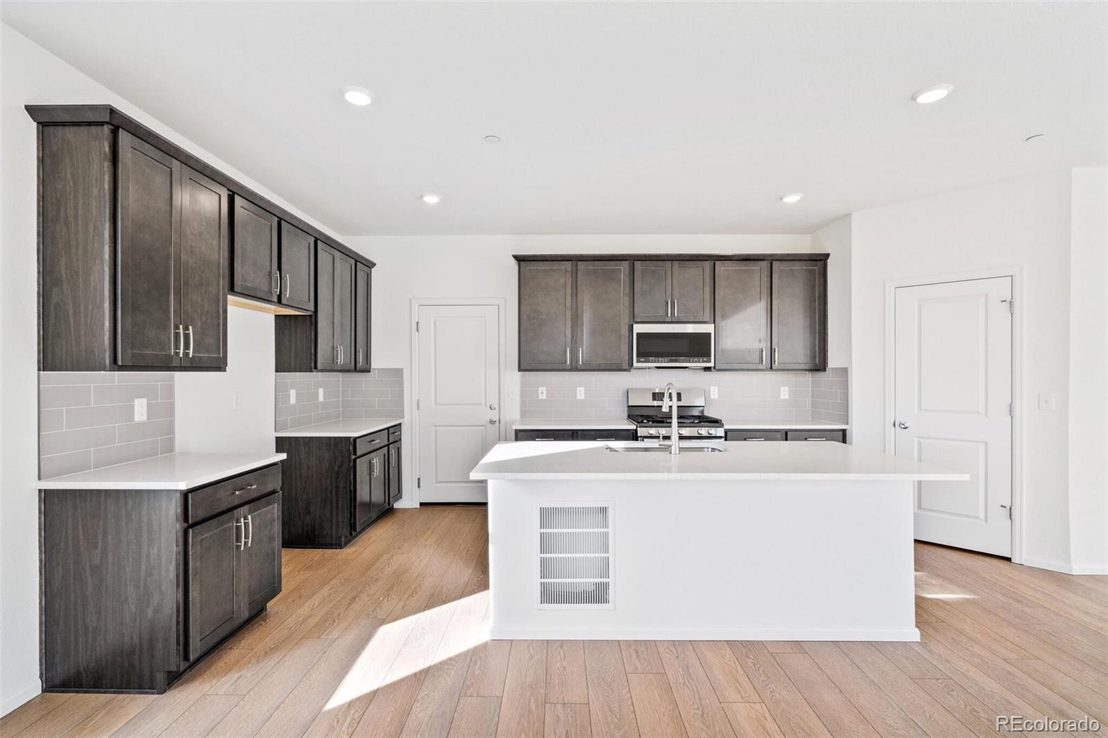 MLS Image #12 for 13586 e 110th drive,commerce city, Colorado