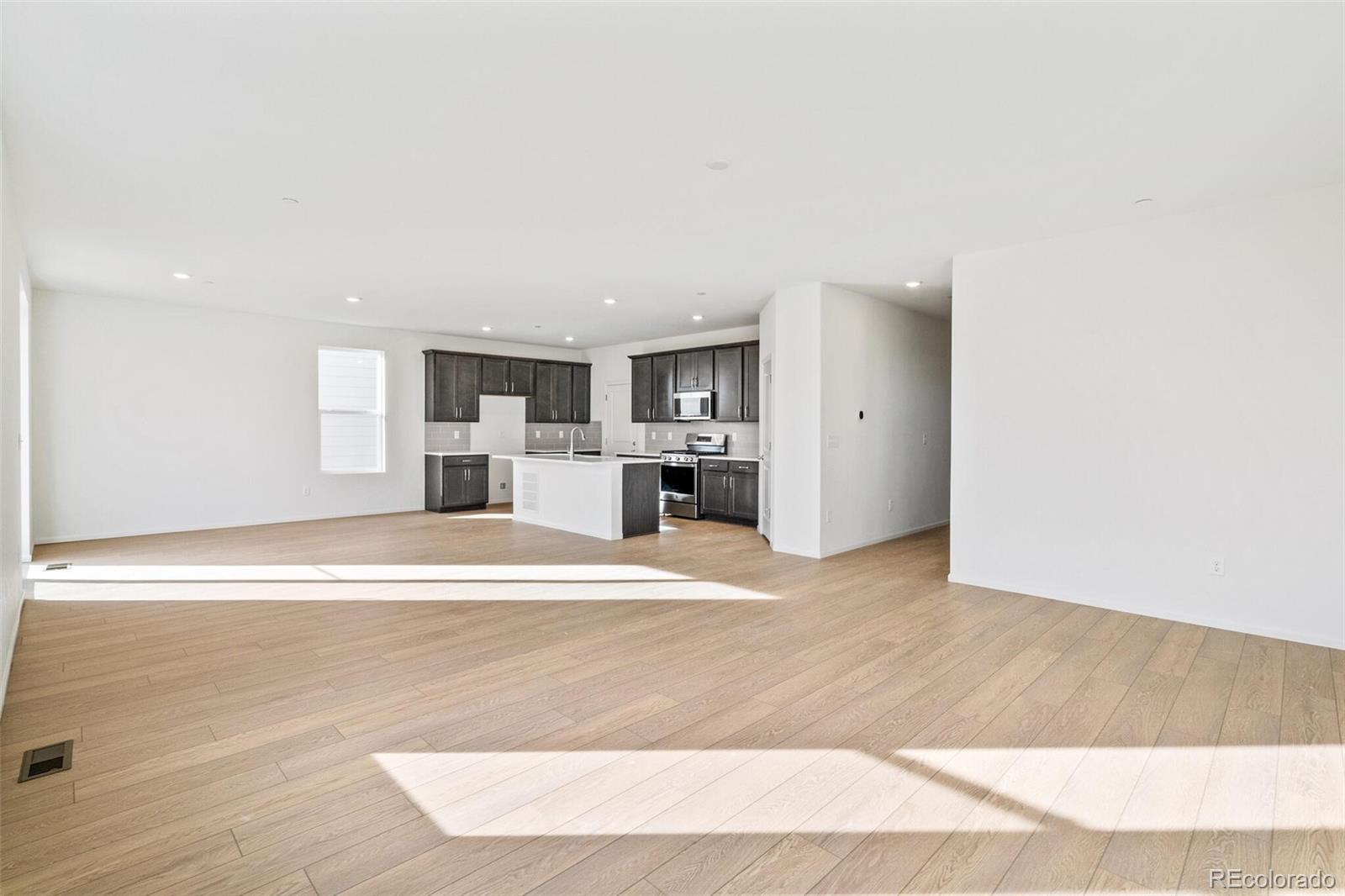 MLS Image #3 for 13586 e 110th drive,commerce city, Colorado