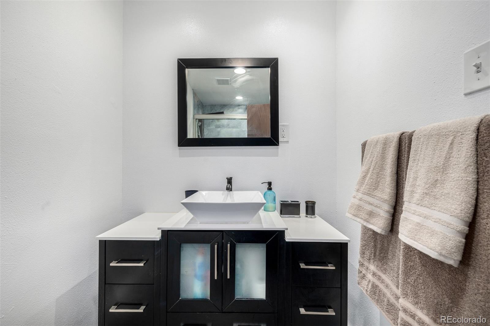 MLS Image #27 for 1473 s monaco parkway,denver, Colorado