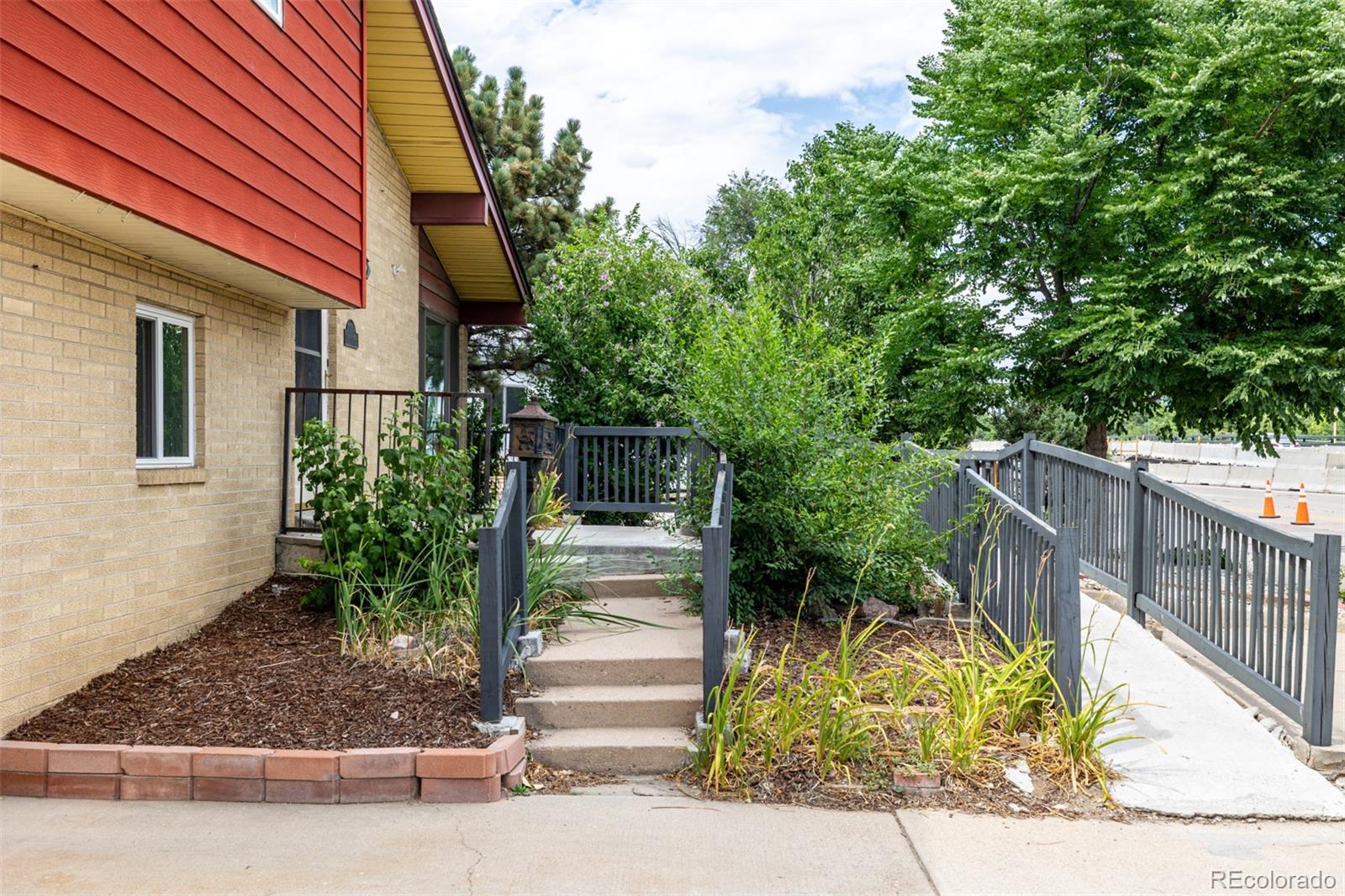 MLS Image #3 for 1473 s monaco parkway,denver, Colorado