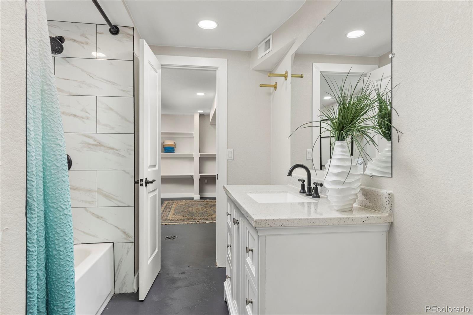 MLS Image #27 for 3222  blackhawk circle,aurora, Colorado