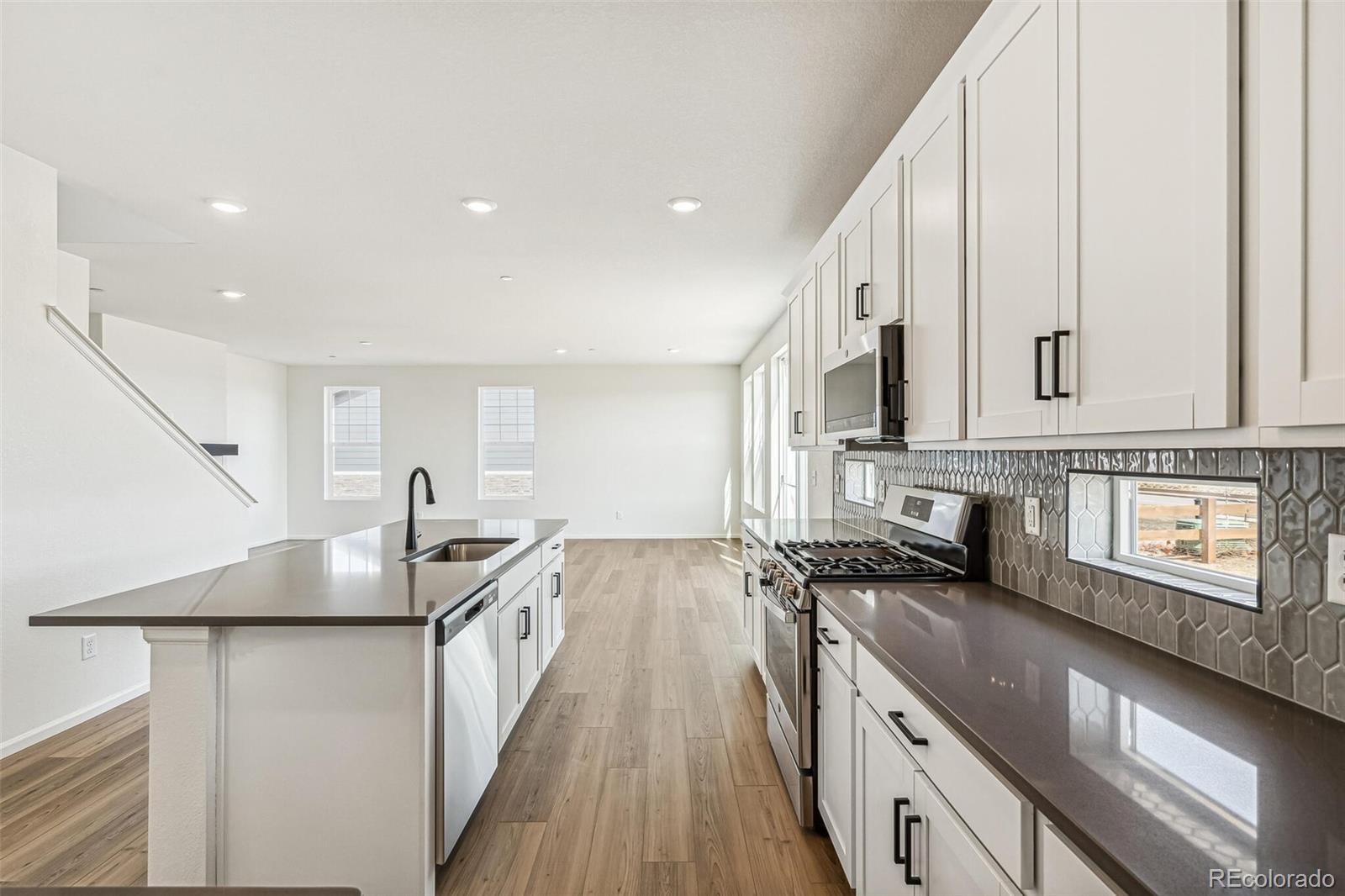 MLS Image #10 for 11114  xanadu street,commerce city, Colorado