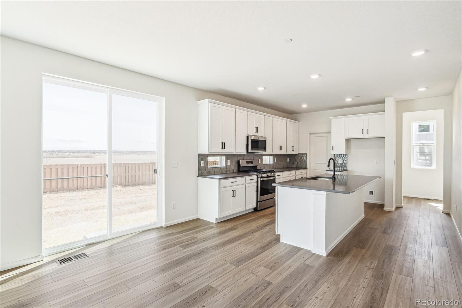MLS Image #6 for 11114  xanadu street,commerce city, Colorado