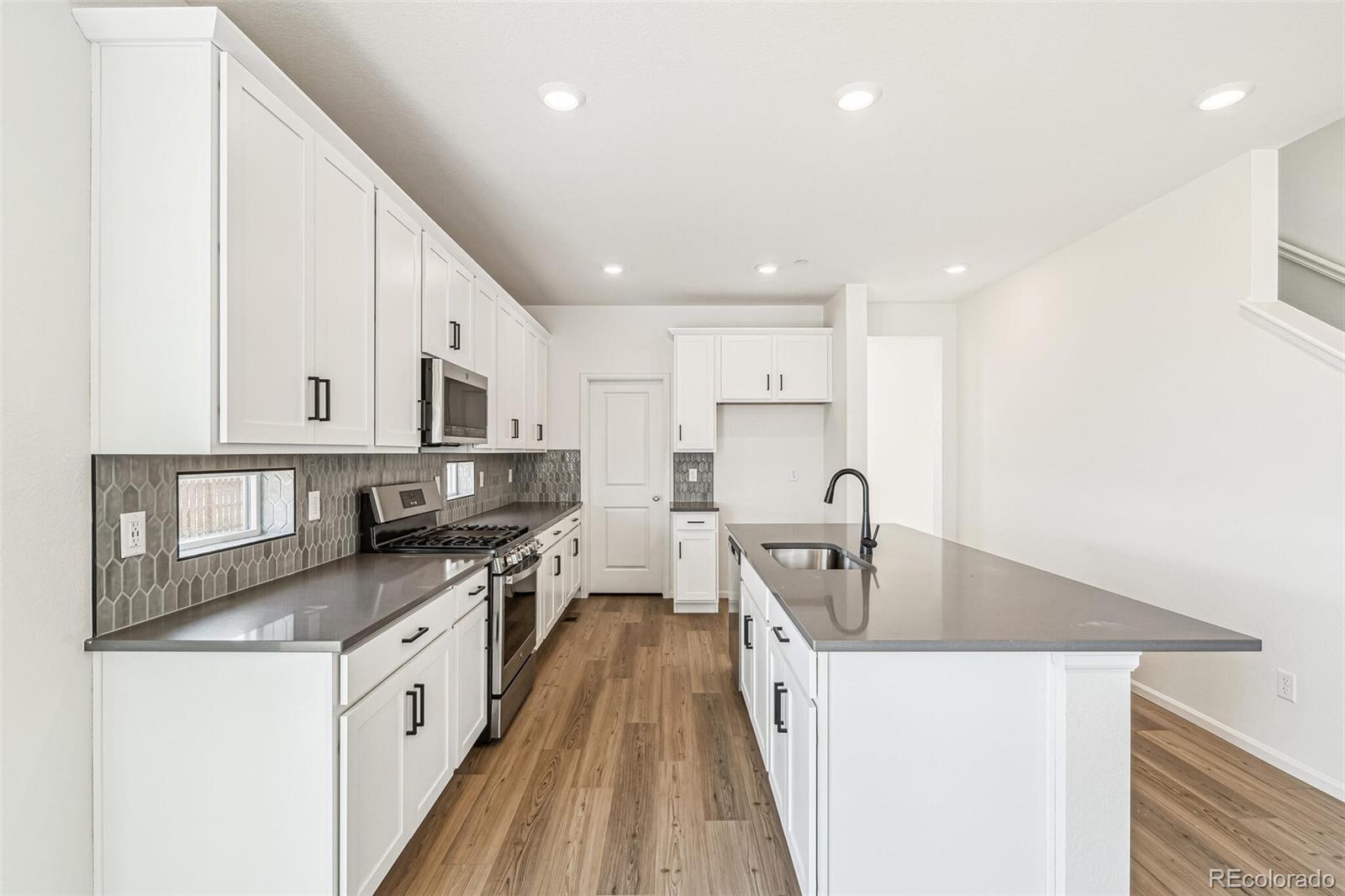 MLS Image #7 for 11114  xanadu street,commerce city, Colorado