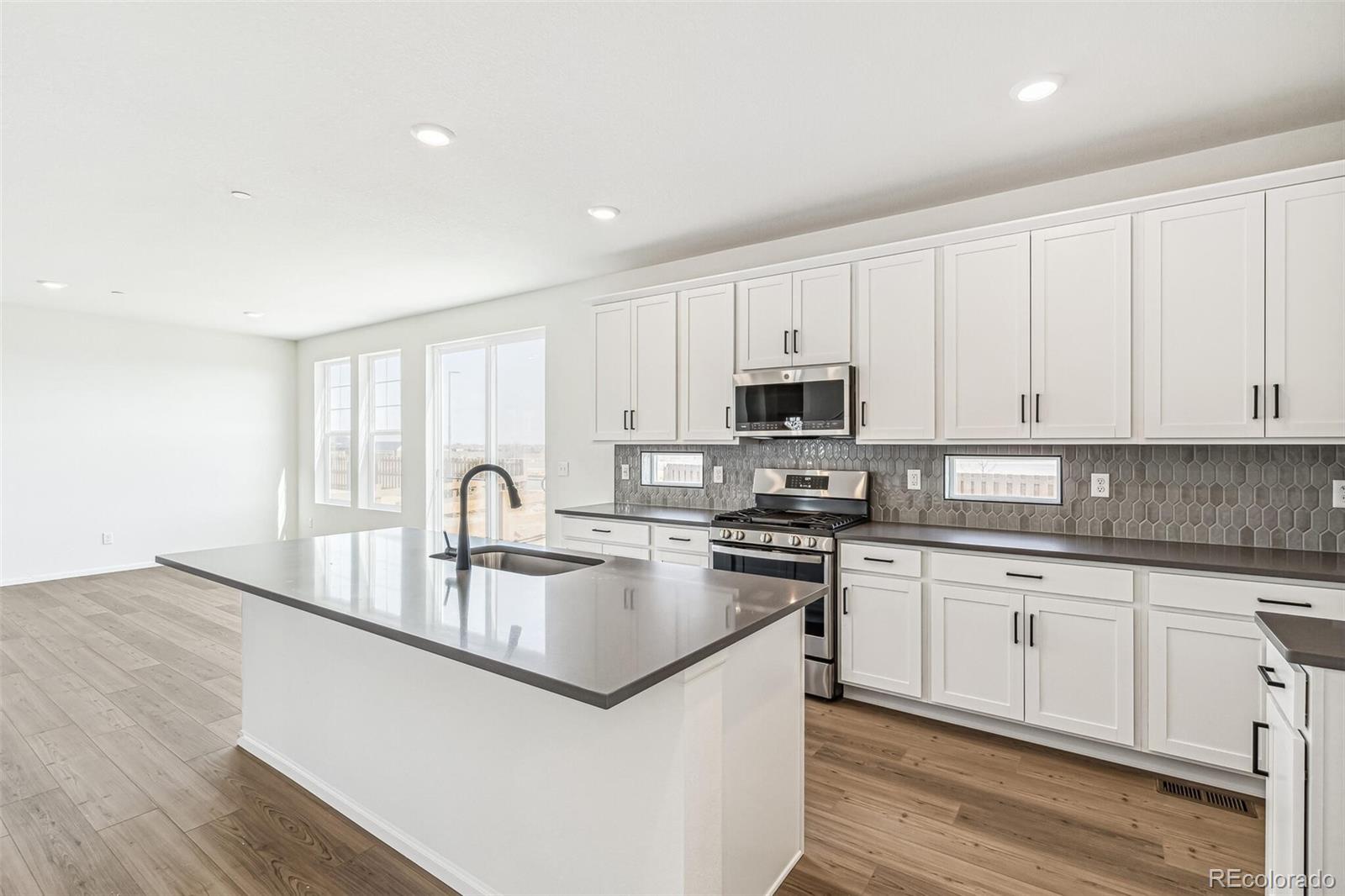 MLS Image #9 for 11114  xanadu street,commerce city, Colorado