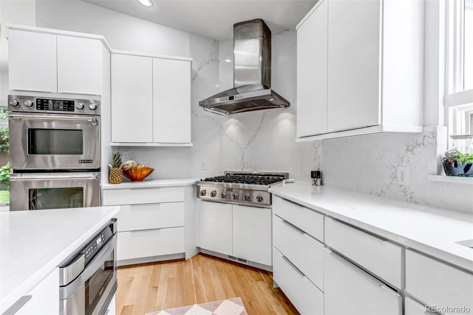 MLS Image #13 for 3460 s bellaire street,denver, Colorado