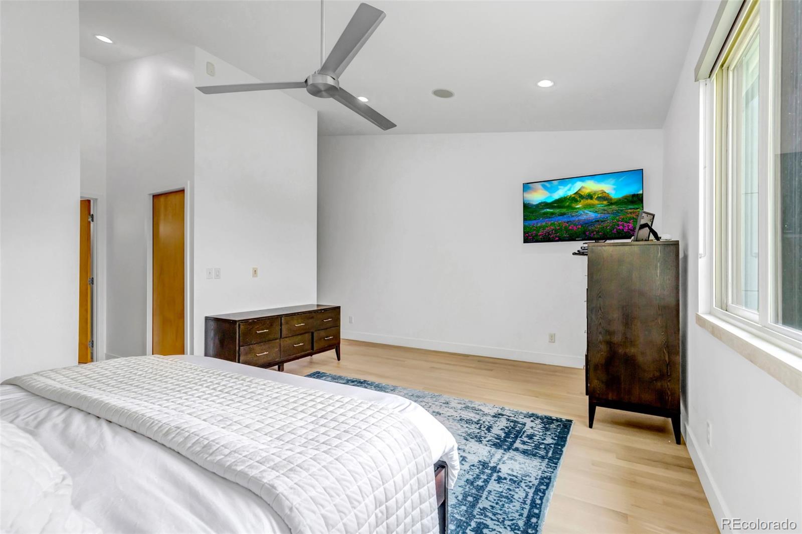 MLS Image #17 for 3460 s bellaire street,denver, Colorado