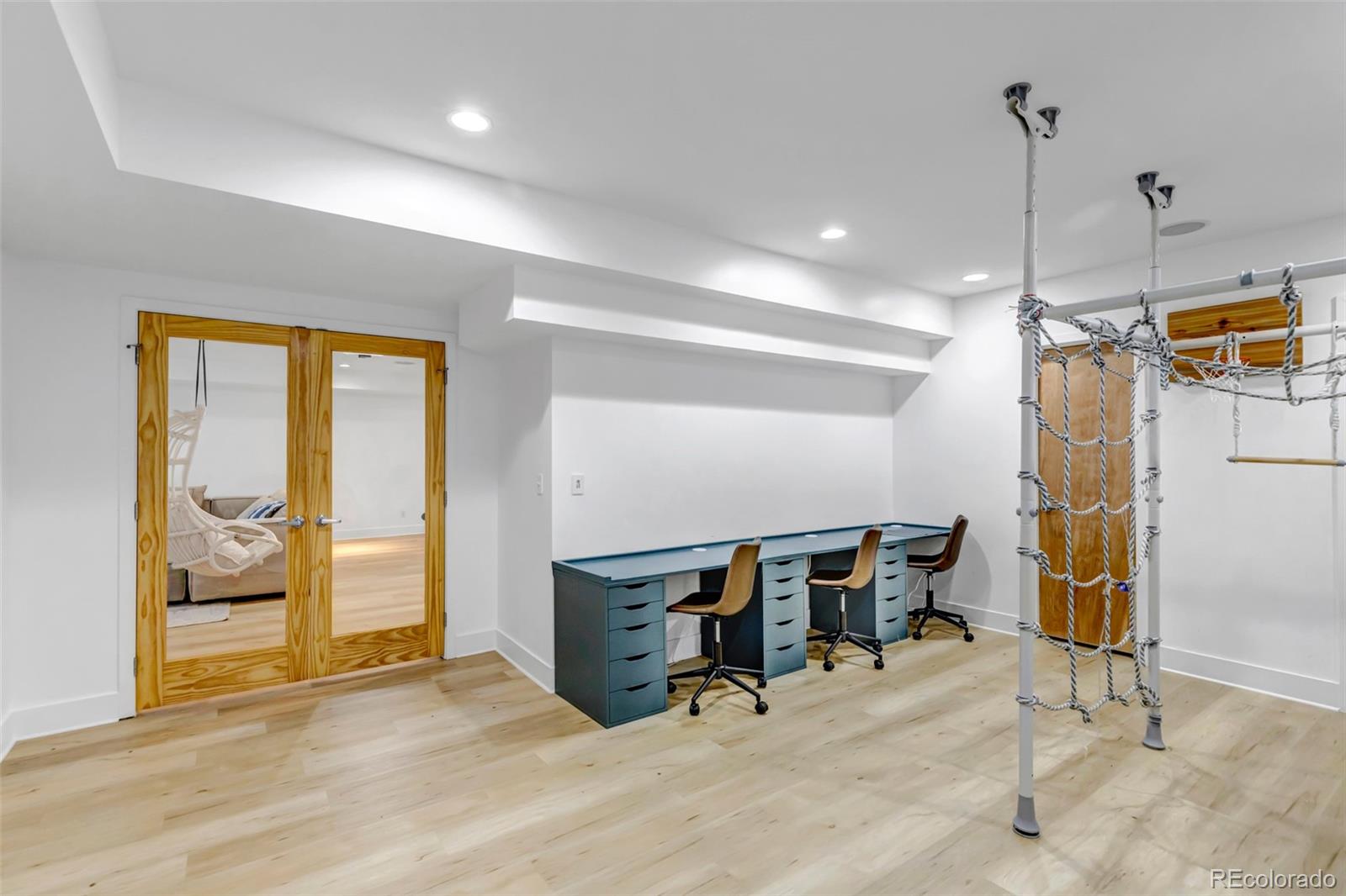 MLS Image #37 for 3460 s bellaire street,denver, Colorado