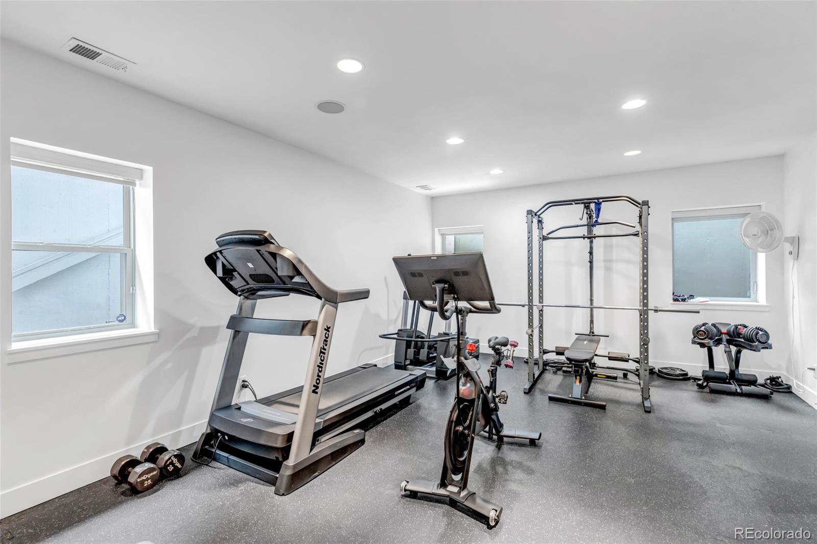 MLS Image #38 for 3460 s bellaire street,denver, Colorado