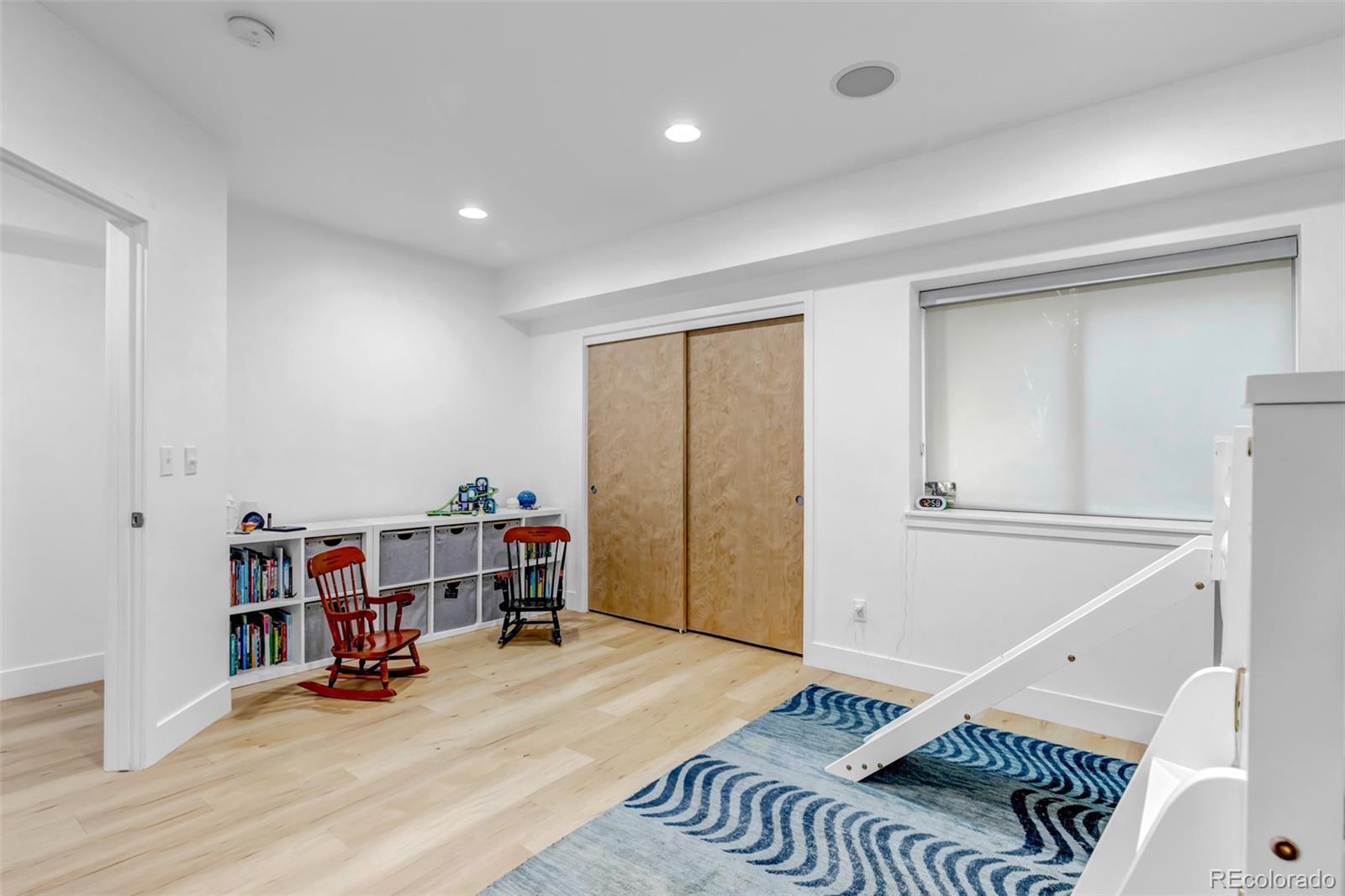 MLS Image #39 for 3460 s bellaire street,denver, Colorado