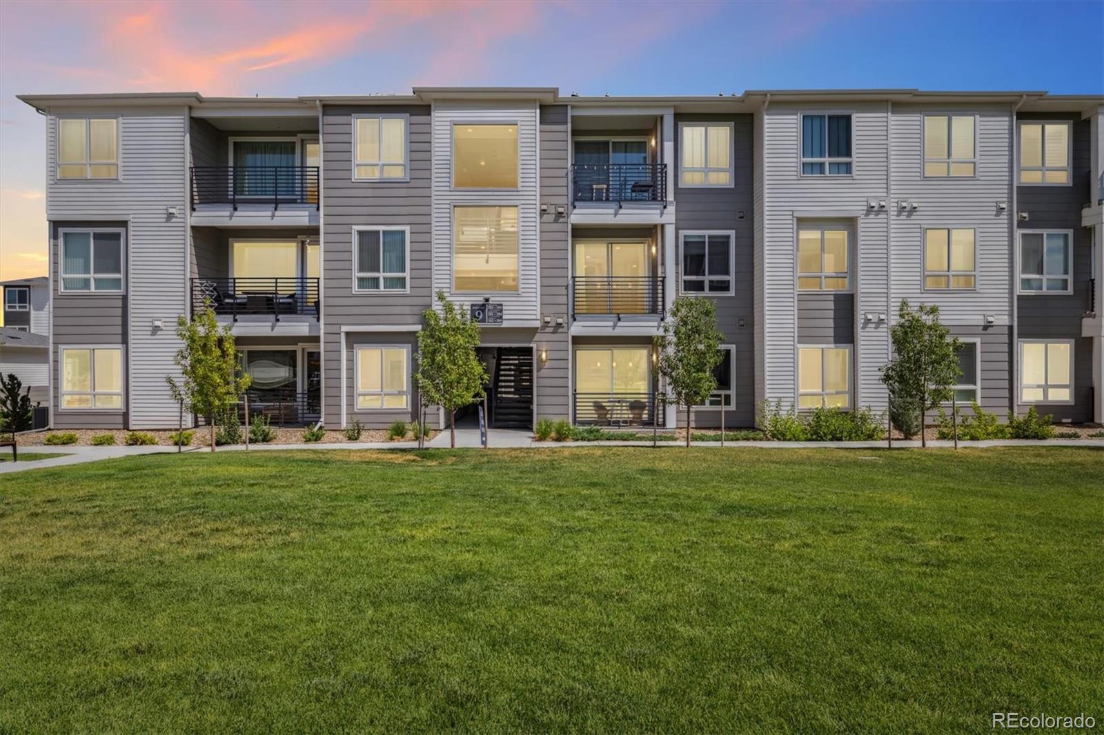 MLS Image #21 for 6153 n ceylon street,denver, Colorado