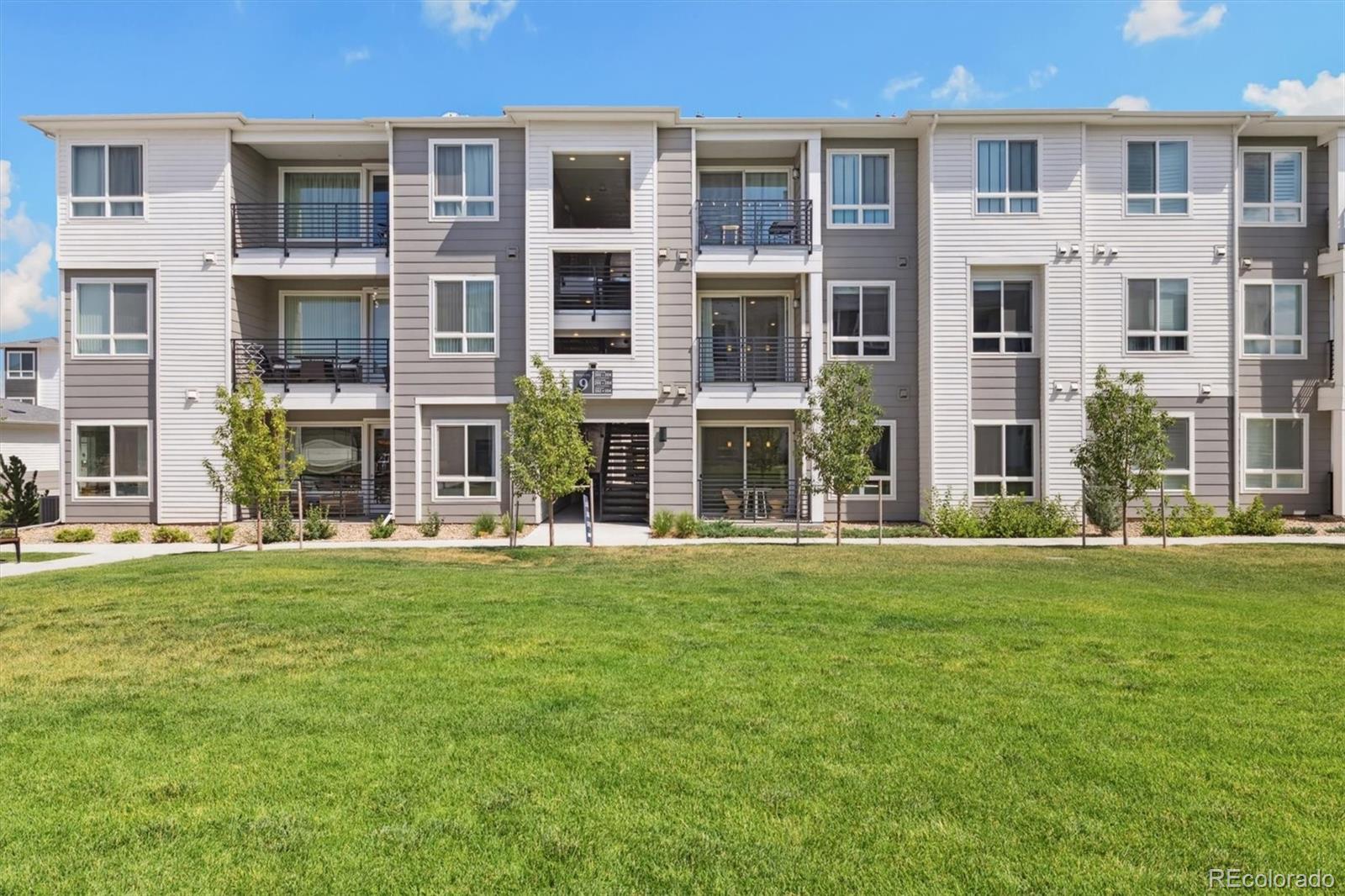 MLS Image #24 for 6153 n ceylon street,denver, Colorado