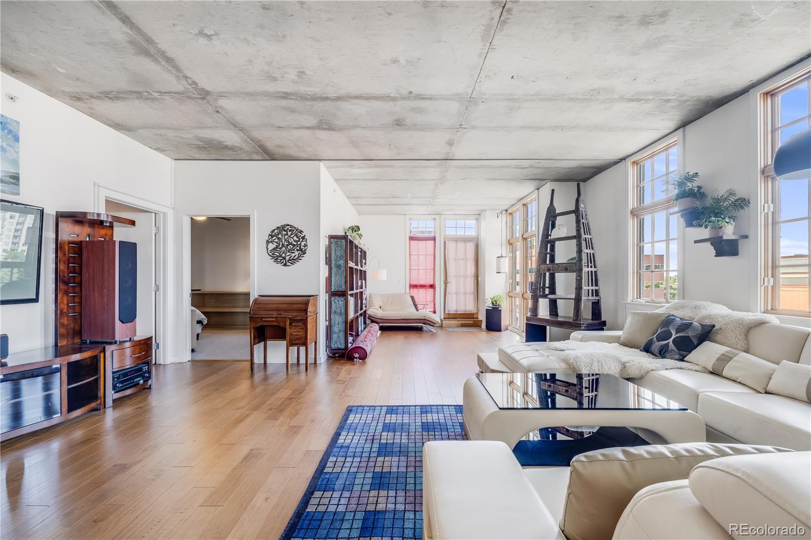 MLS Image #14 for 275 s harrison street,denver, Colorado