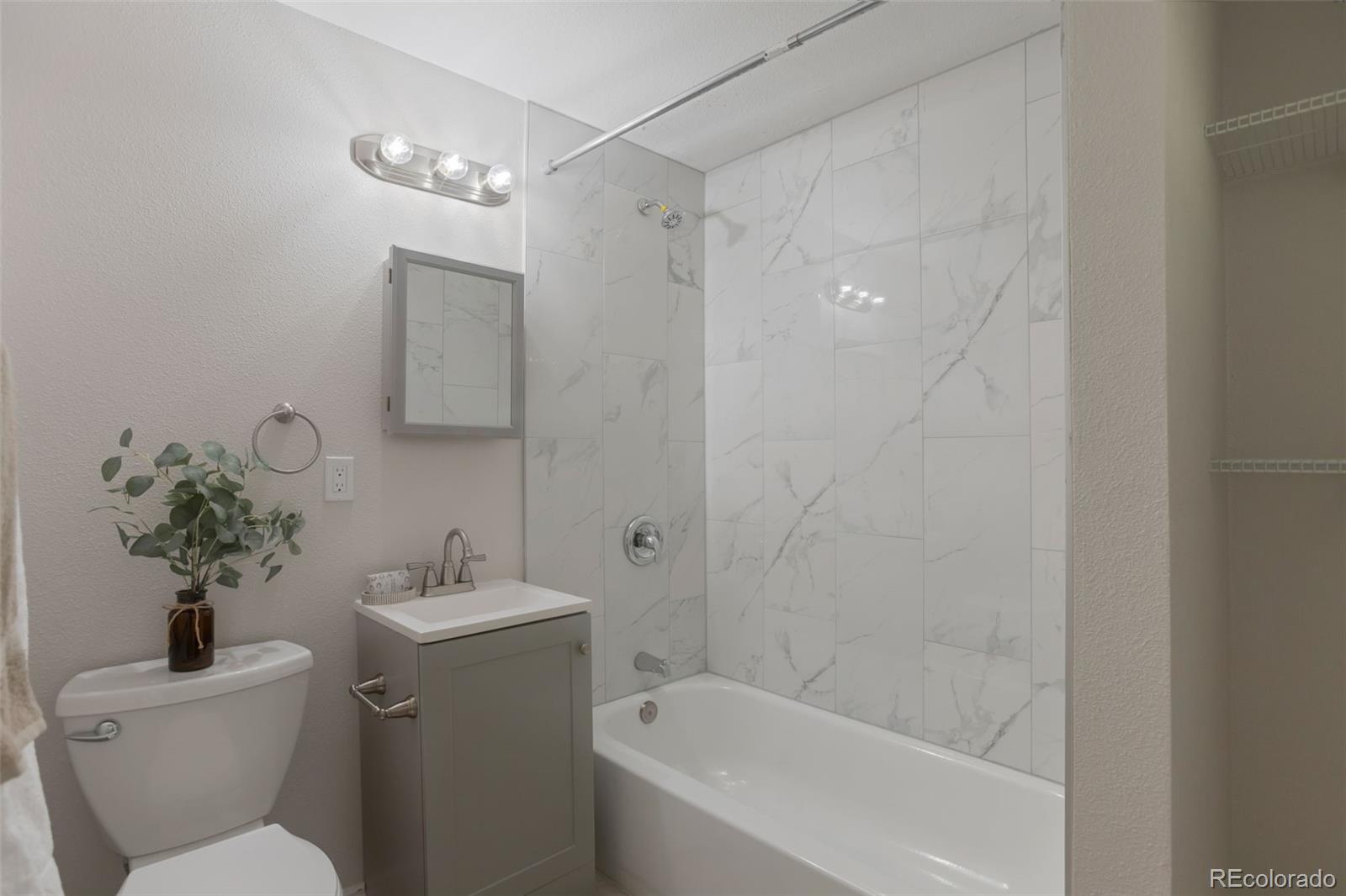 MLS Image #11 for 2904 w chenango avenue,englewood, Colorado