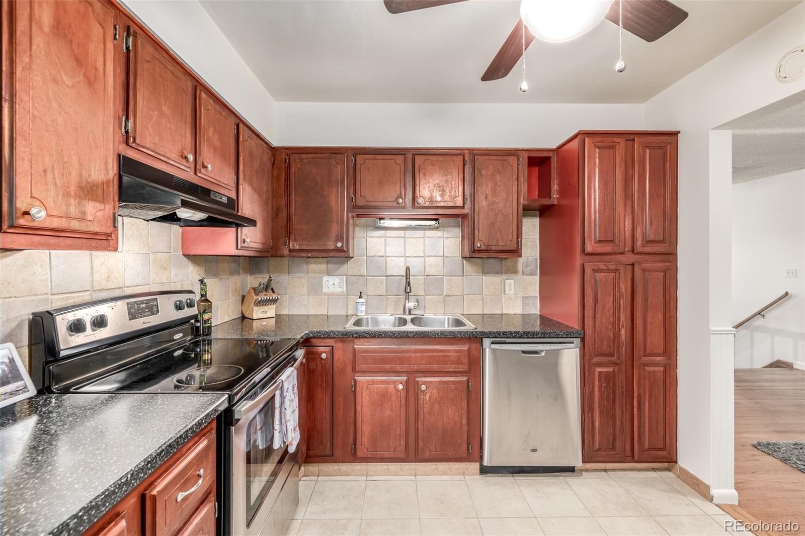 MLS Image #10 for 3605  brentwood terrace,colorado springs, Colorado