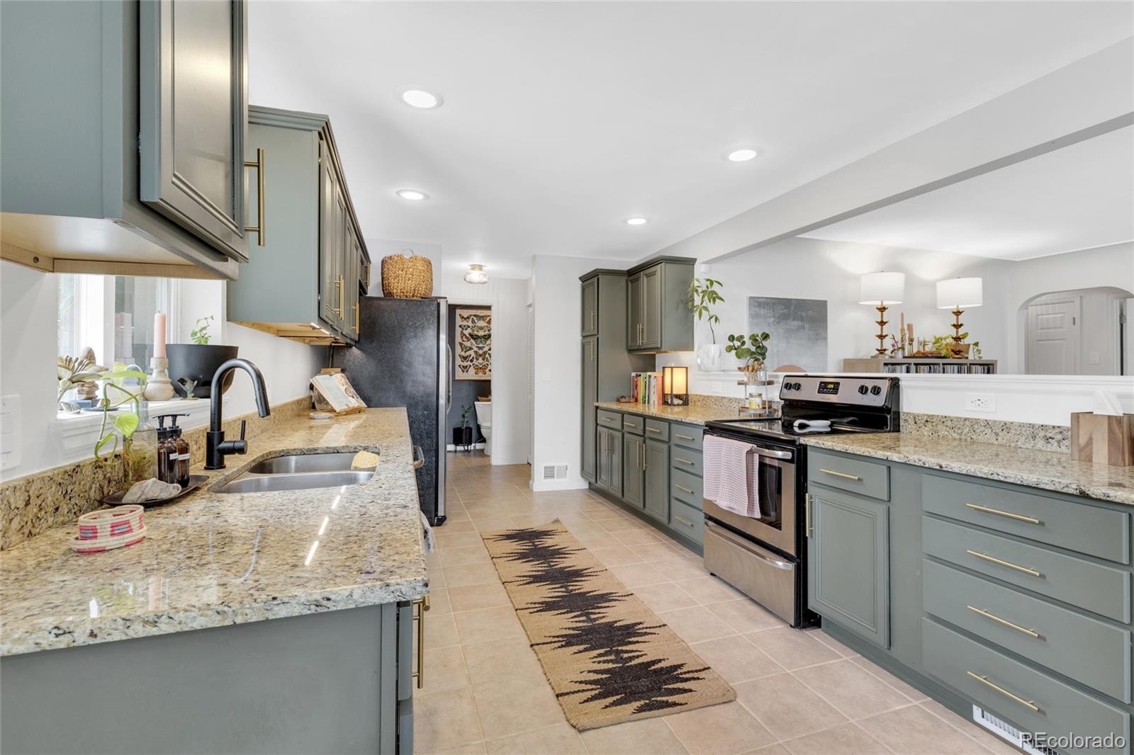 MLS Image #11 for 5890 w 4th avenue,lakewood, Colorado