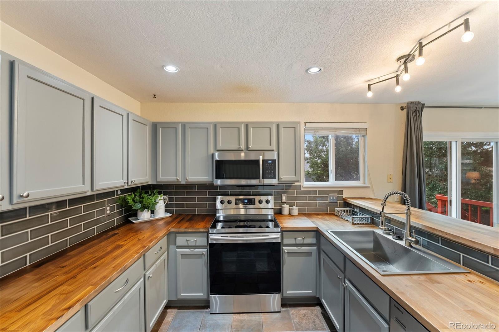 MLS Image #6 for 5455  geode lane,colorado springs, Colorado