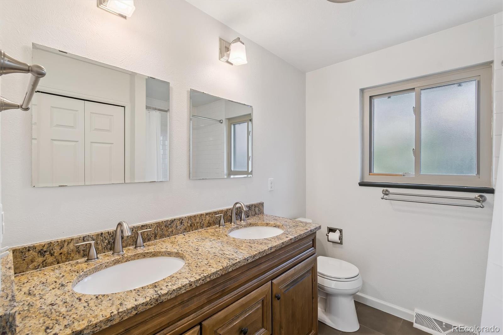 MLS Image #11 for 3266 s geneva street,denver, Colorado