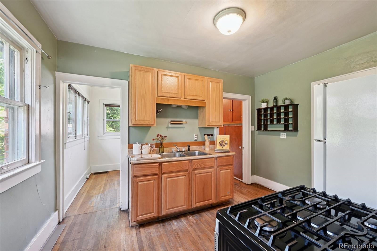 MLS Image #10 for 1577  newton street,denver, Colorado