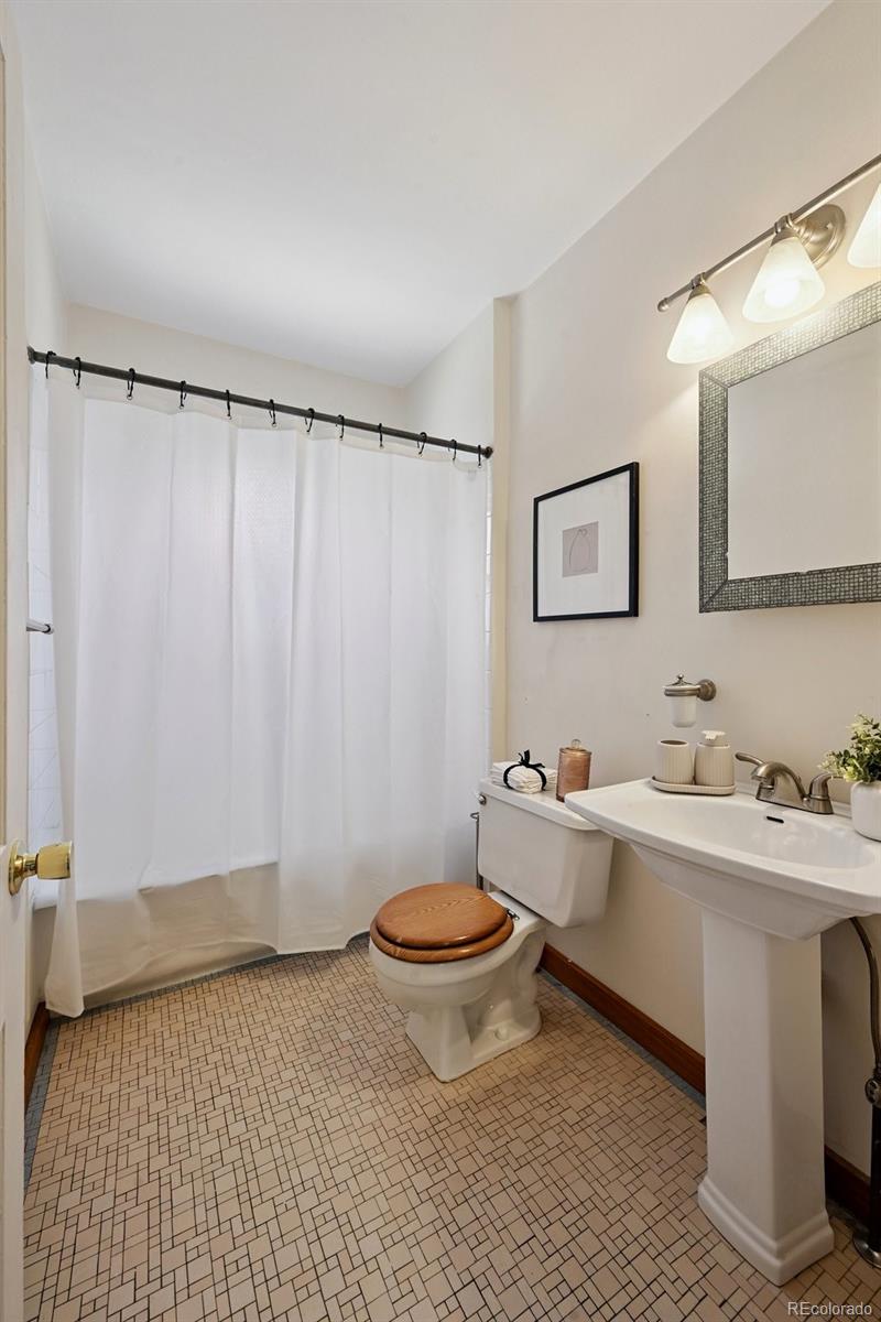 MLS Image #19 for 1577  newton street,denver, Colorado