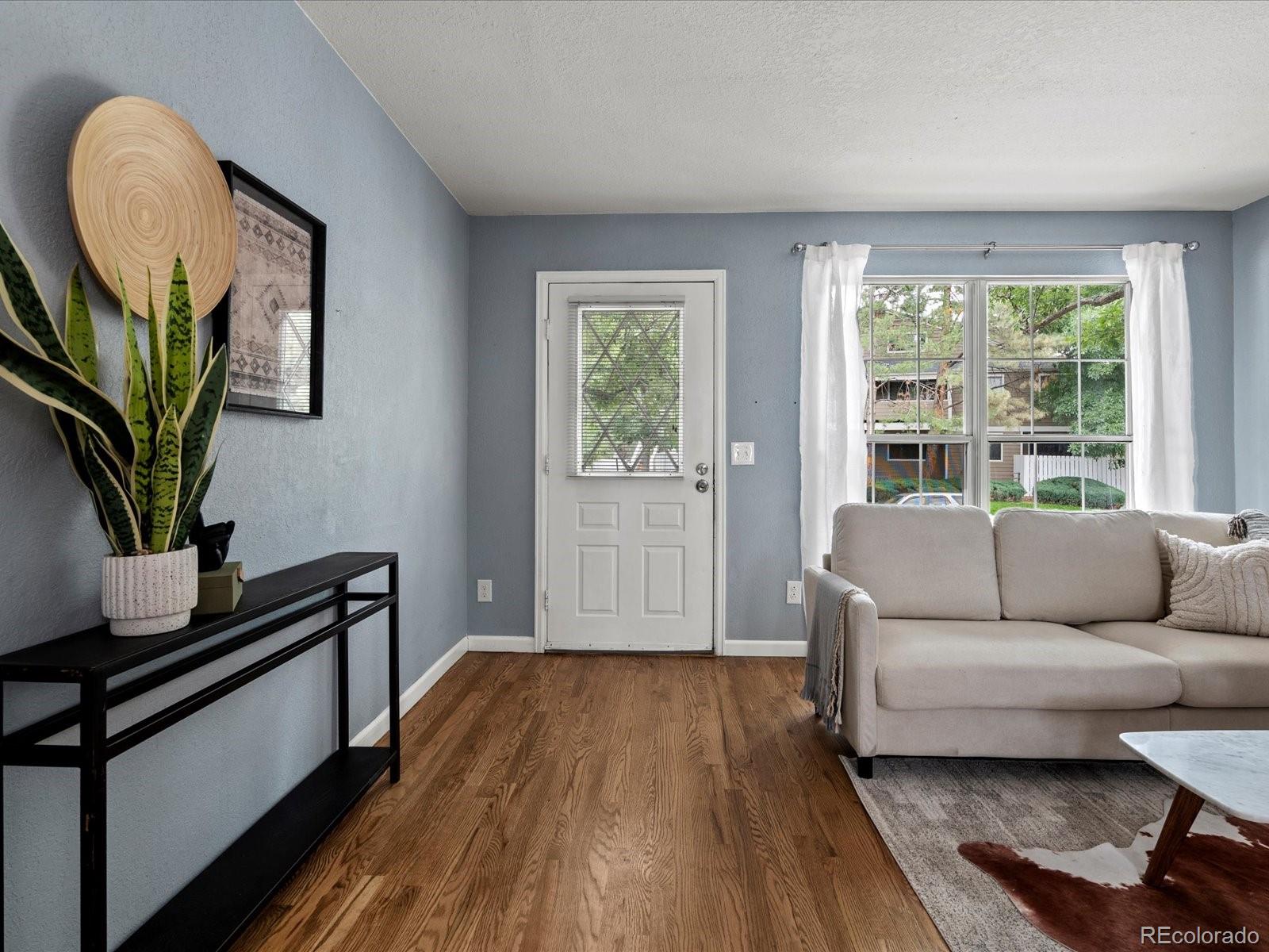 MLS Image #4 for 1699 s trenton street,denver, Colorado