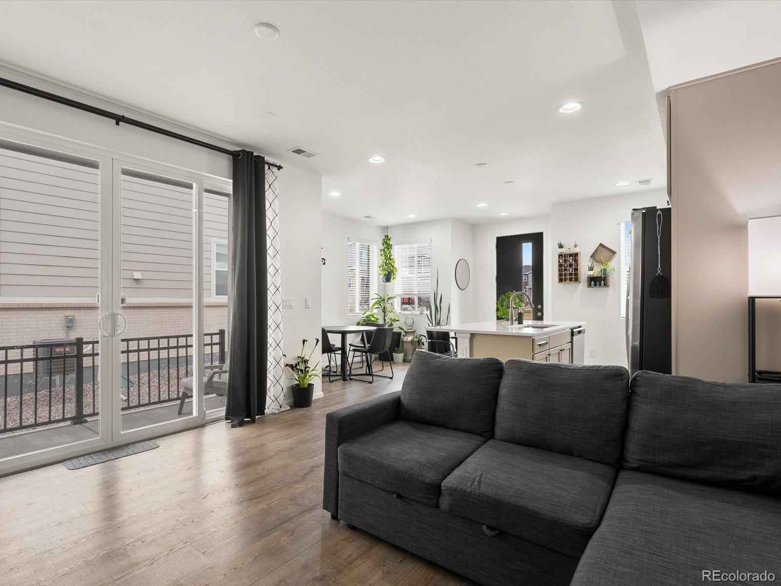 MLS Image #8 for 24333 e 41st avenue,aurora, Colorado