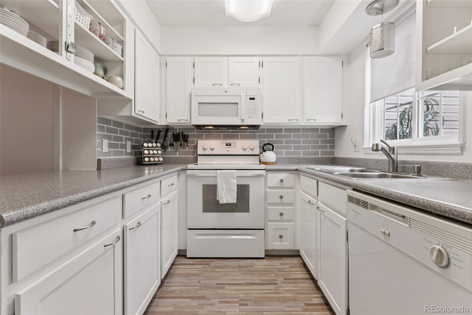 MLS Image #12 for 9064 w dartmouth place,lakewood, Colorado