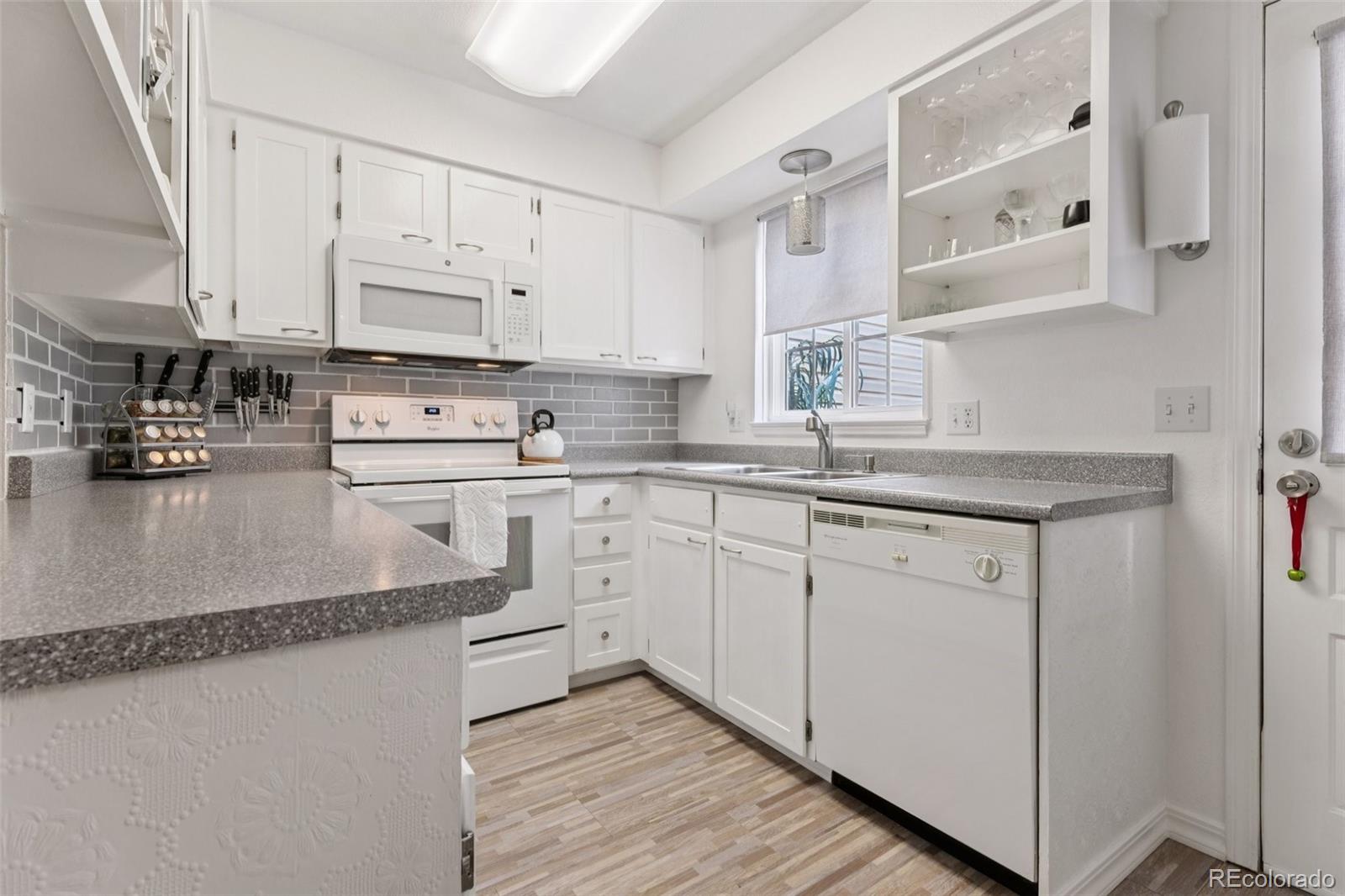 MLS Image #9 for 9064 w dartmouth place,lakewood, Colorado