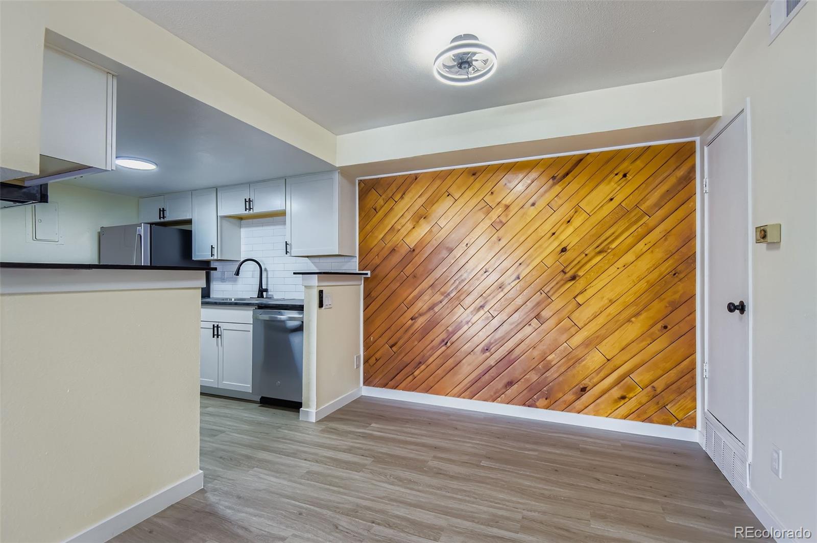 MLS Image #10 for 13302 e jewell avenue,aurora, Colorado