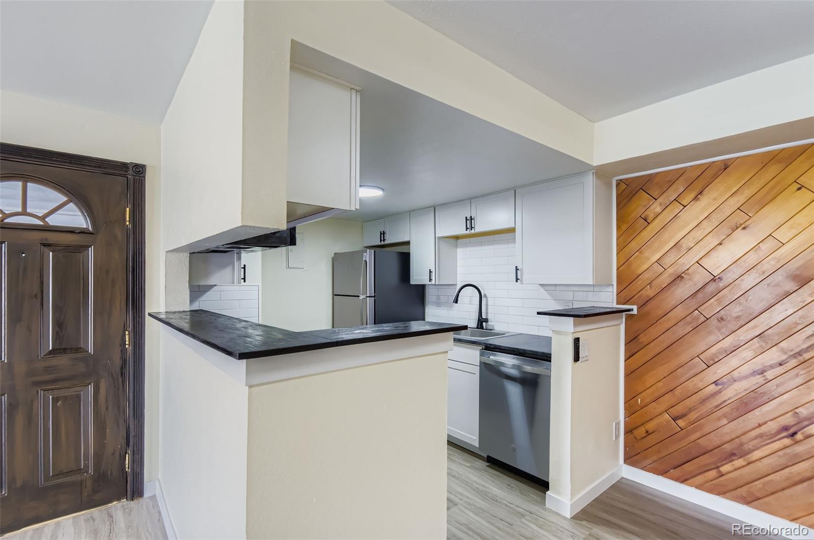 MLS Image #6 for 13302 e jewell avenue,aurora, Colorado