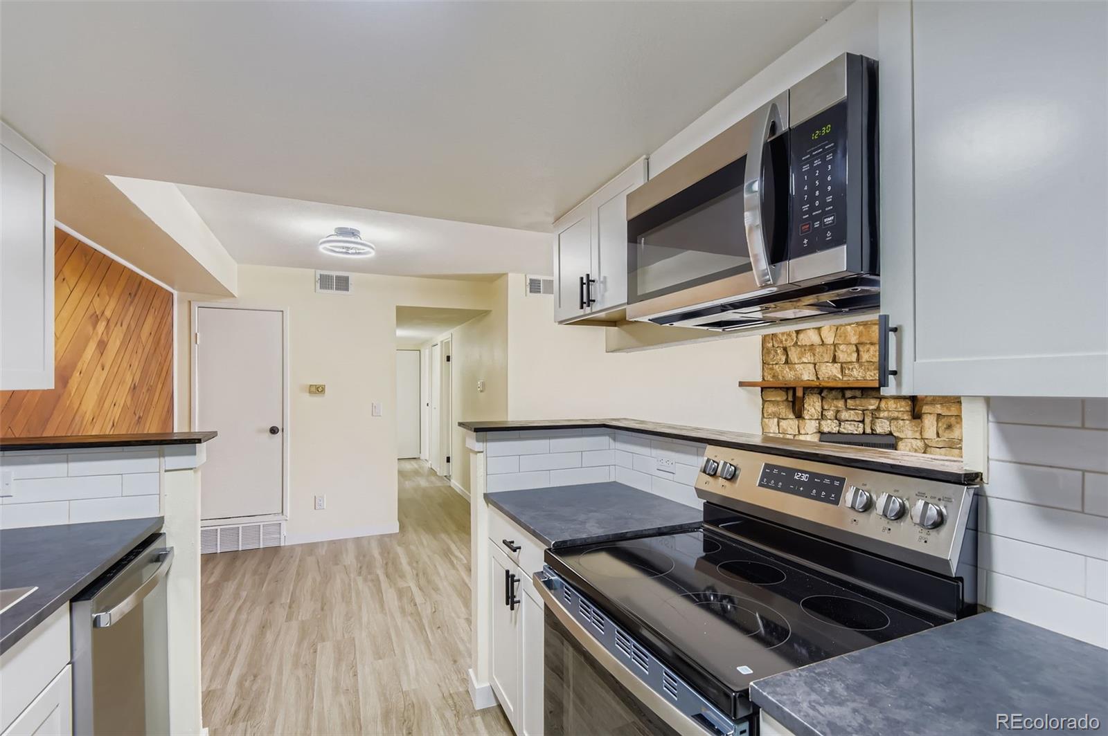 MLS Image #9 for 13302 e jewell avenue,aurora, Colorado