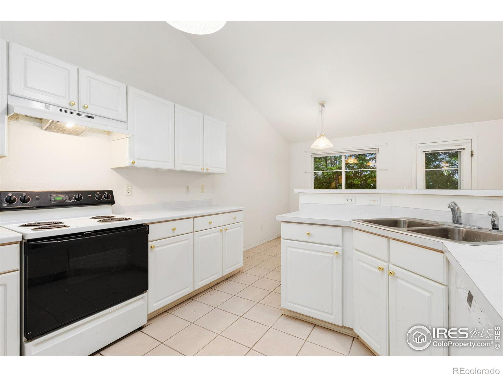 MLS Image #5 for 1326  cedarwood drive,longmont, Colorado