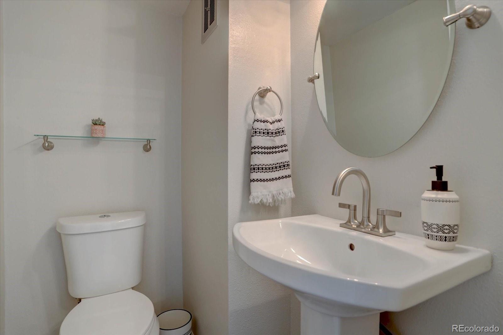 MLS Image #11 for 5579 s lowell boulevard,littleton, Colorado