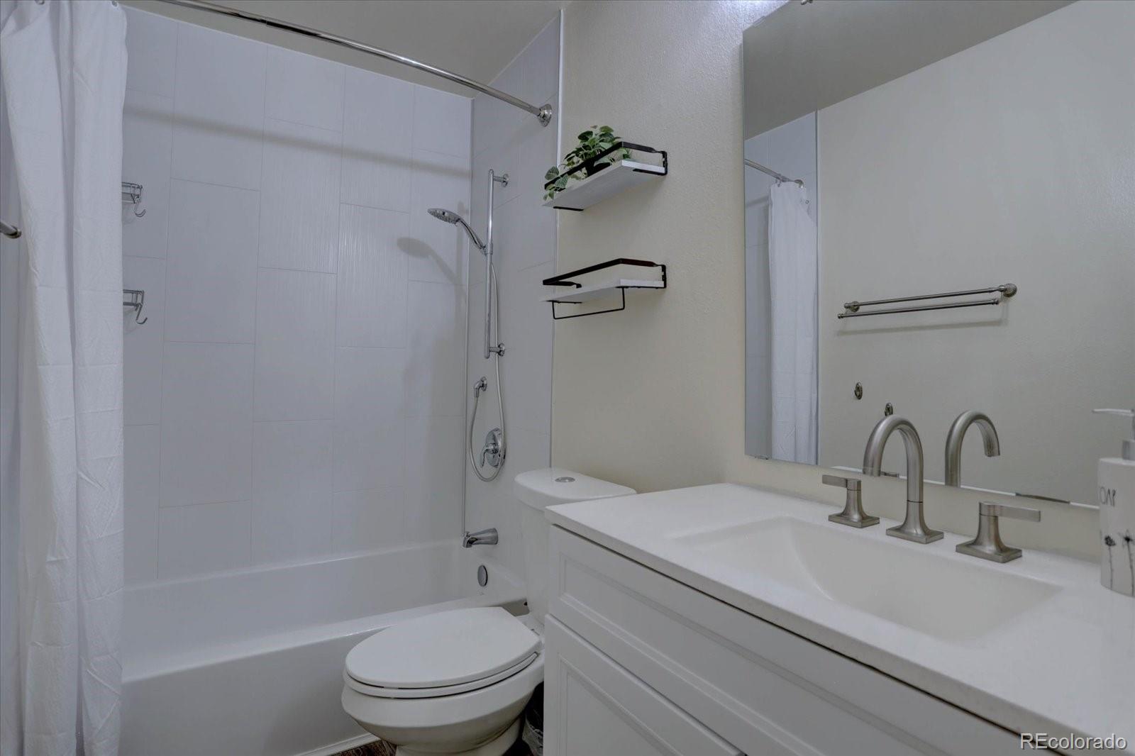 MLS Image #14 for 5579 s lowell boulevard,littleton, Colorado
