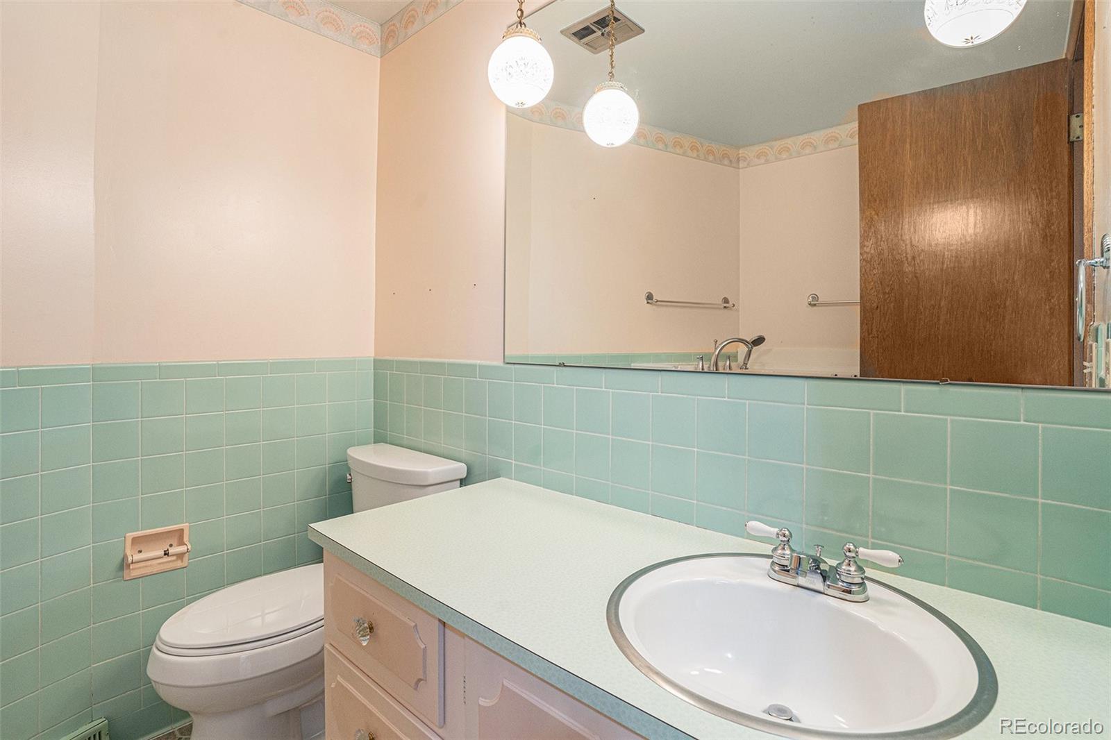 MLS Image #8 for 11347 w 26th place,lakewood, Colorado