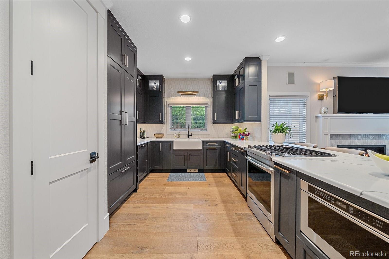 MLS Image #10 for 1816 s clarkson street,denver, Colorado