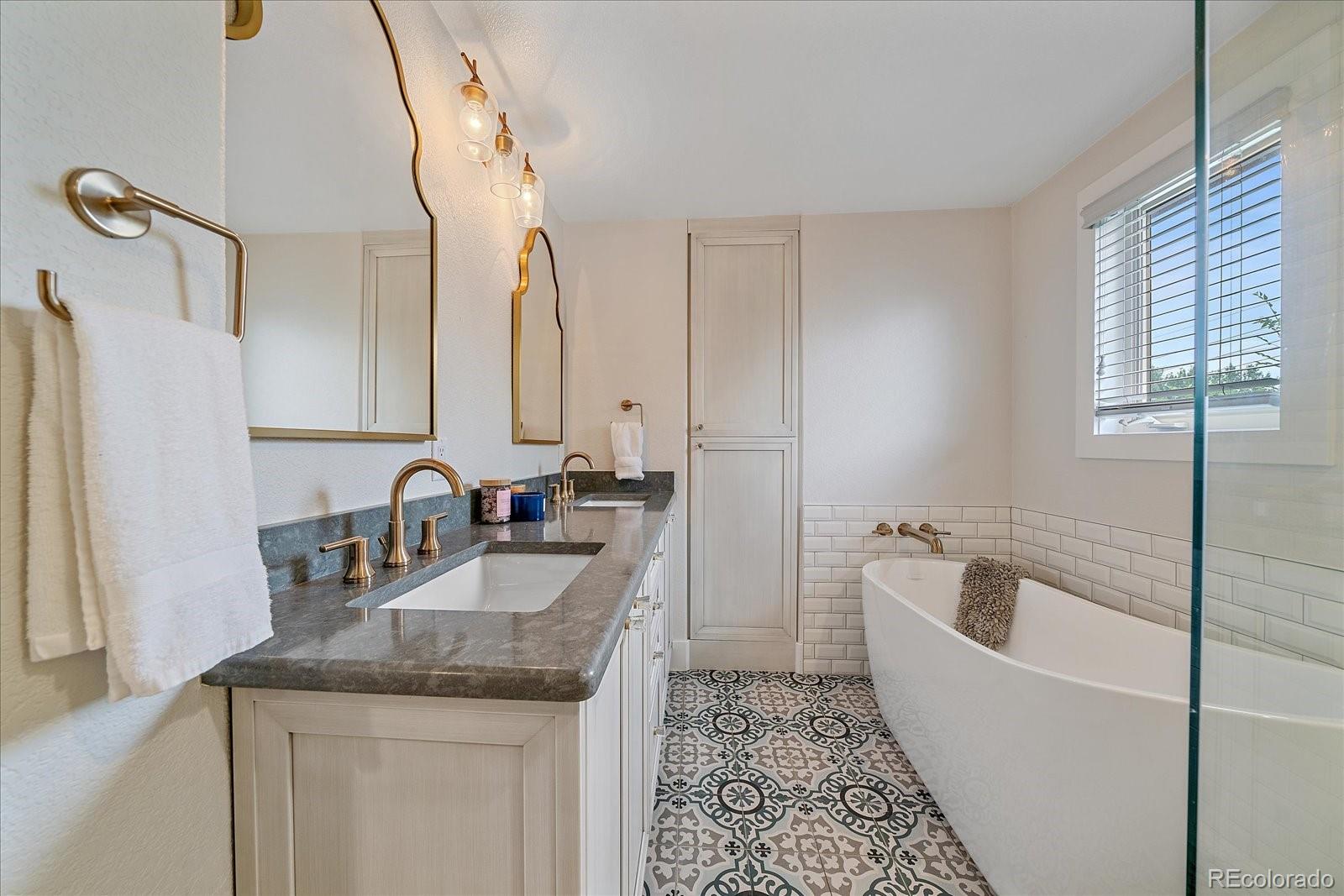 MLS Image #21 for 1816 s clarkson street,denver, Colorado